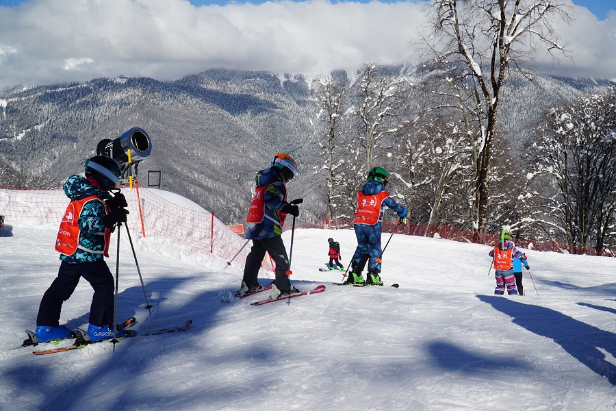 6 Consejos Prácticos para esquiar con tus hijos, este invierno
